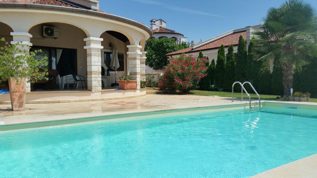 Villa Parenzo Poreč Buitenkant foto